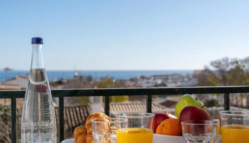 Double Room with Balcony and Sea View