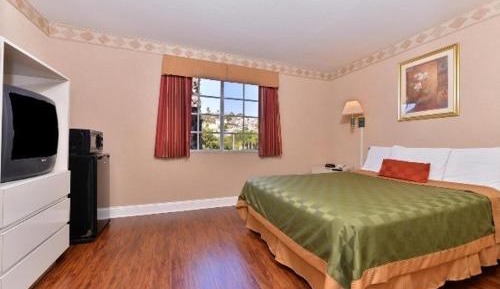 Queen Room