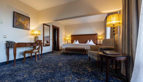 Standard Double Room with City View (1 or 2 adults)
