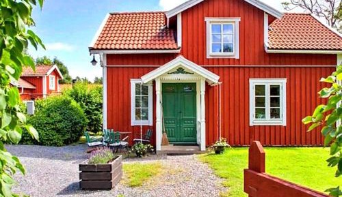 Three-Bedroom Holiday Home 