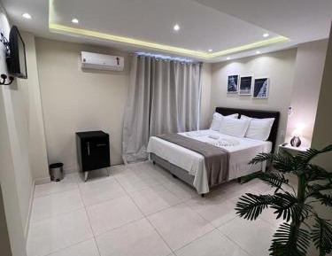 Queen Suite