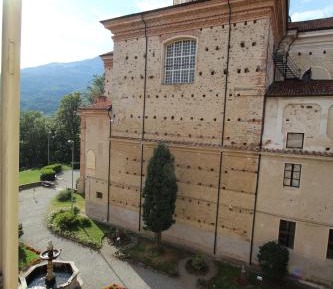 Apartment with Garden View