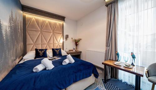 Double Room with Mountain View