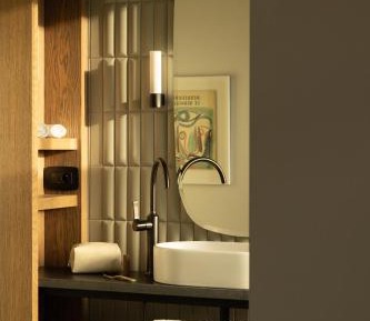 "Signature" Room 