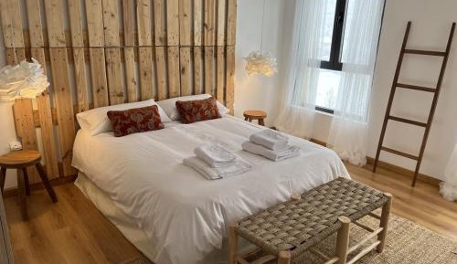 Two-Bedroom Apartment with Lake View