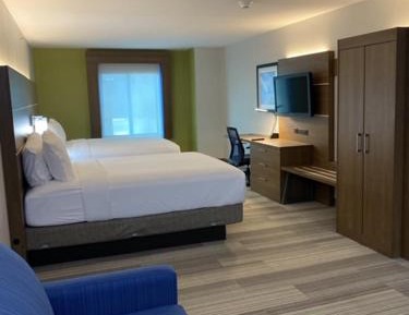 Queen Suite with Two Queen Beds