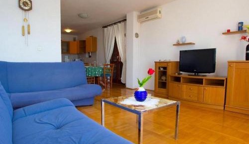 One-Bedroom Apartment with Terrace