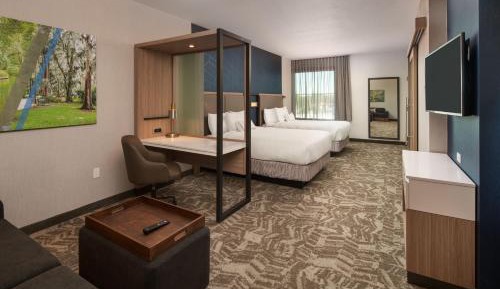 Suite with Two Queen Beds and Trundle Bed