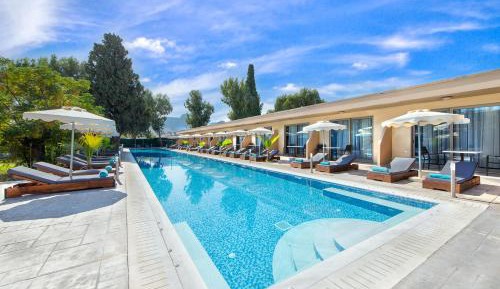 Triple Room with Private Pool