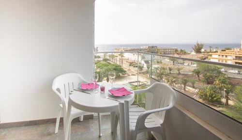 One-Bedroom Apartment (2 Adults + 2 Children)