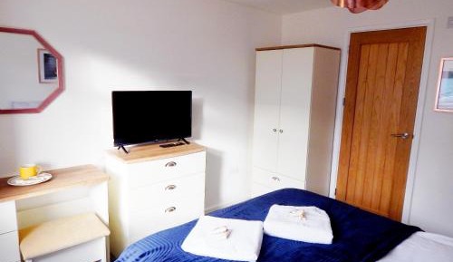 Deluxe Double Room with Shower