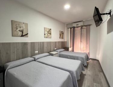 Triple Room with Private Bathroom