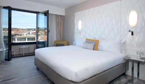 King Room with a Panoramic City View