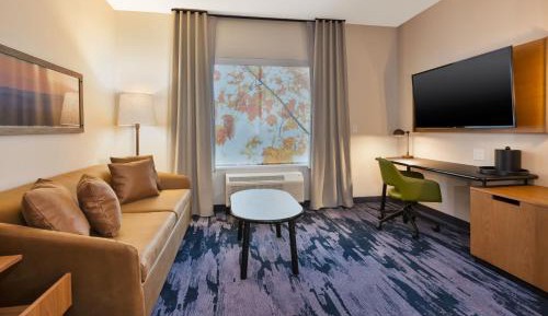Queen Suite with Two Queen Beds and Sofa Bed