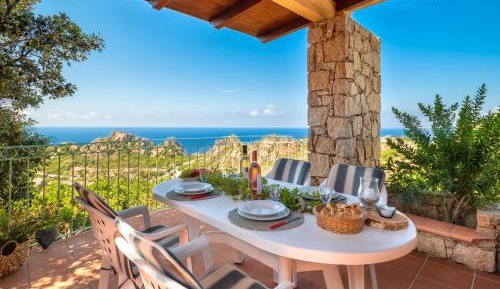 Villa - Beach Front