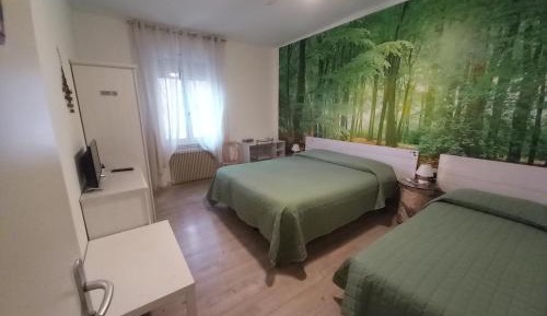 Economy Double or Twin Room with Private External Bathroom