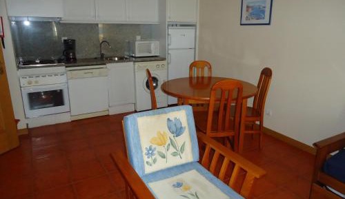 One-Bedroom Apartment with Sea View with 2 balcony