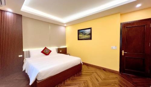 Deluxe Double Room (2 Adults + 1 Child)
