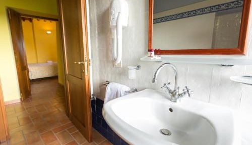 Two-Bedroom Apartment (4 Adults)