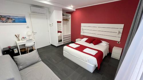 Triple Room with Private Bathroom and Balcony