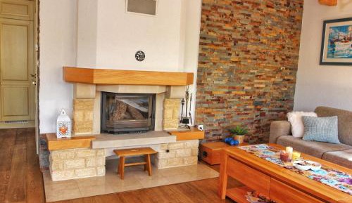 Three-Bedroom Holiday Home 