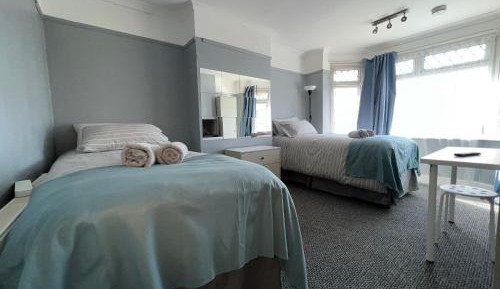 Twin Room with Shared Bathroom