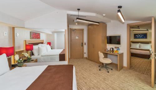 Two Connecting Family Rooms