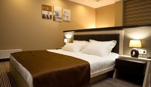 Business King Room