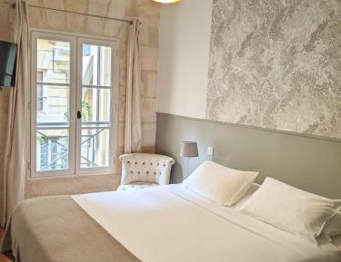 Superior Studio with courtyard view