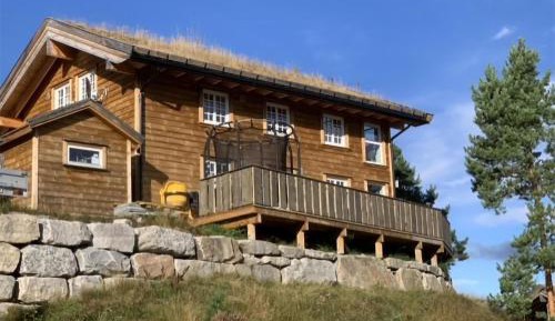 Four-Bedroom Holiday Home