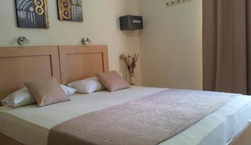 Studio (2 Adults)