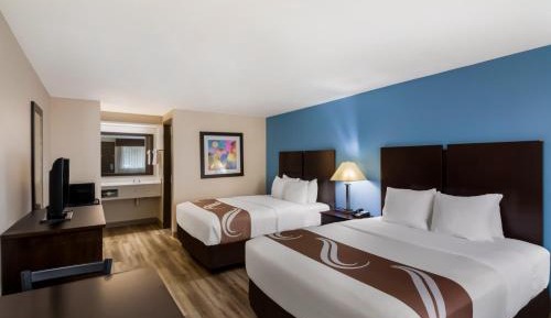 Queen Room with Two Queen Beds - Non-Smoking