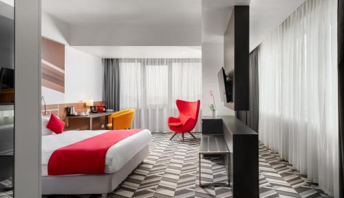 Deluxe City View Room with King Bed