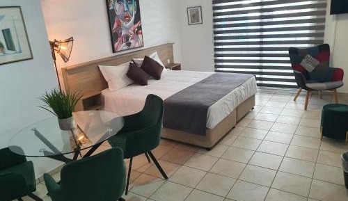 Deluxe Apartment