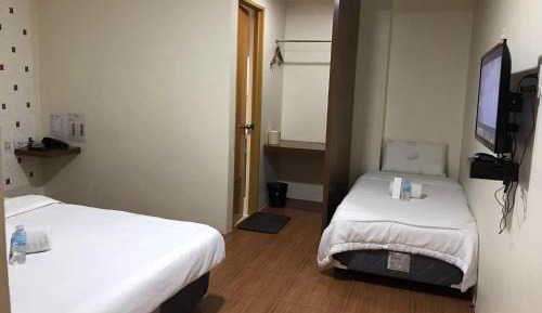 Triple Room with Private Bathroom