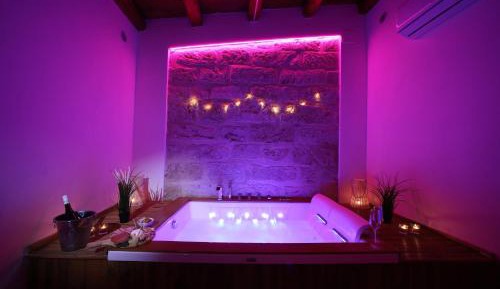 King Room with Spa Bath