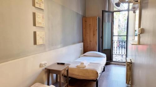 Twin Room with Shared Bathroom