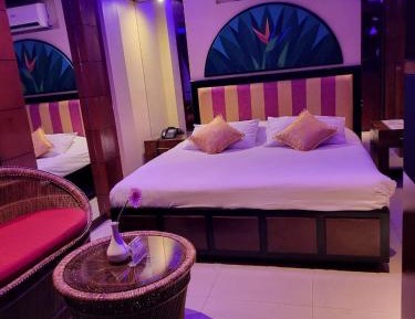 Deluxe Queen Room