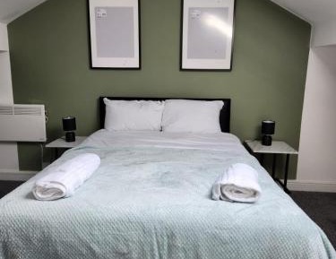Standard Double Room with Shared Bathroom