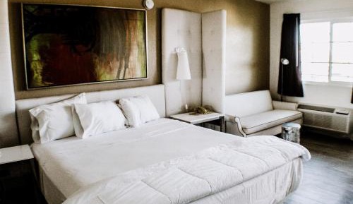 Standard King Room