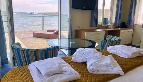 Deluxe Double or Twin Room with Sea View