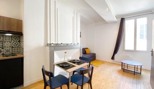 Studio with Sofa Bed