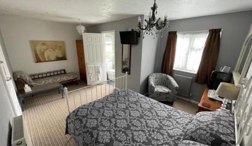 Double Room with Private Bathroom