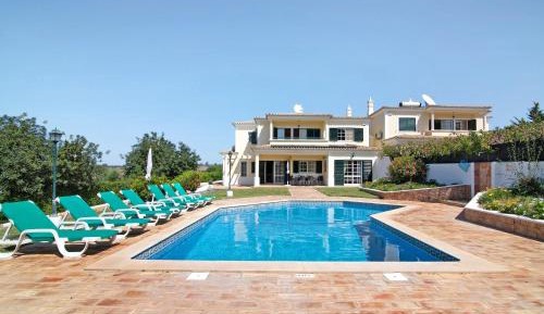 Villa with Garden View