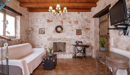 Ammos - Traditional Two-Bedroom Villa with Shared Pool and Panoramic Sea View