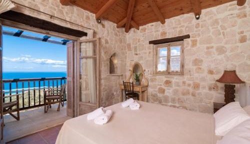 Kyma - Traditional One-Bedroom Villa with Shared Pool and Panoramic Sea View
