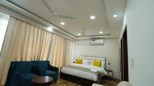Junior Suite with Balcony