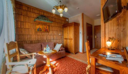 Studio (2 Adults)