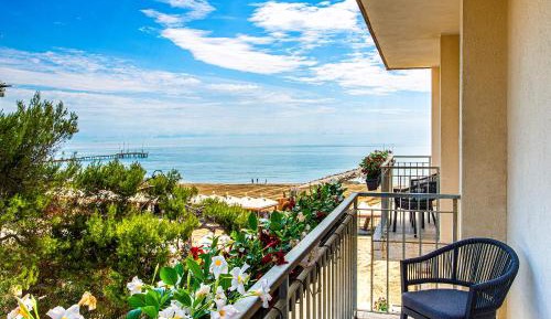 Comfort Double or Twin Room with Terrace