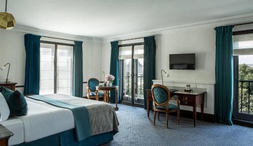 Suite Louver - Paris view